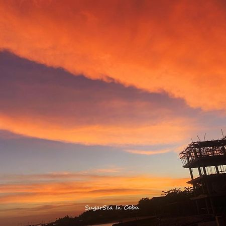 Sugarsea Inn & Dive Shop Мактан Екстер'єр фото